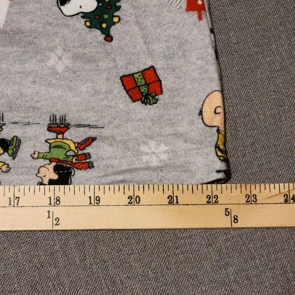 Peanuts Christmas Pajama Set Womens Large Gray Snoopy Charlie Brown Flannel PJs - Picture 8 of 16